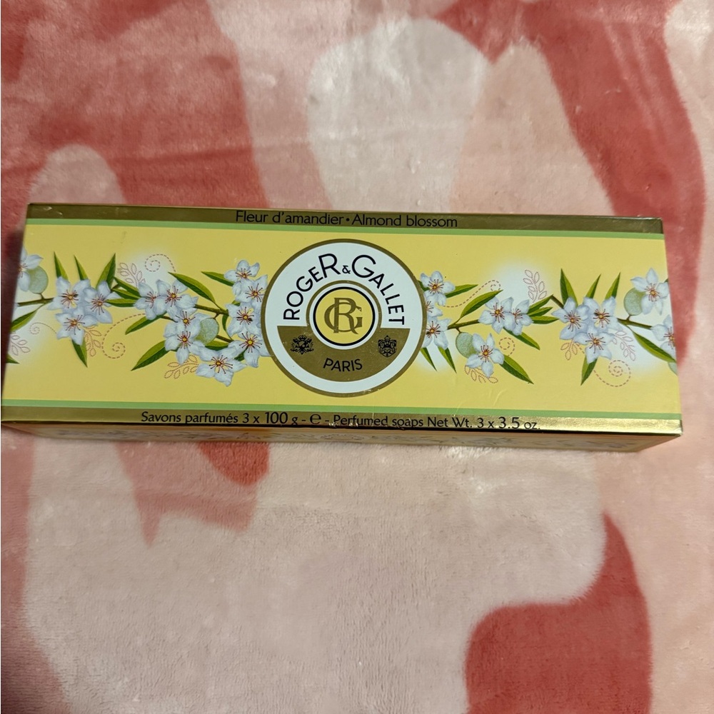 Roger & Gallet Almond Blossom Perfumed Soaps Set of 3